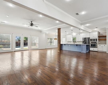 6043 Fieldstone Drive - Photo Thumbnail 4