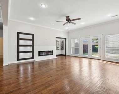 6043 Fieldstone Drive - Photo Thumbnail 14