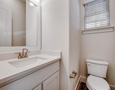 101 Magnolia Lane - Photo Thumbnail 10