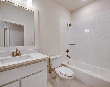 101 Magnolia Lane - Photo Thumbnail 19