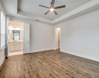 101 Magnolia Lane - Photo Thumbnail 13
