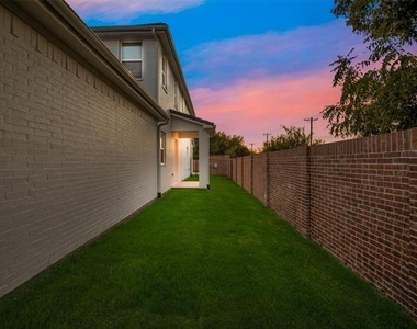 101 Magnolia Lane - Photo Thumbnail 22