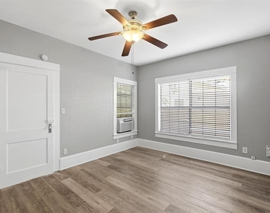 735 Victoria Street - Photo Thumbnail 6