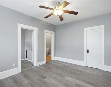 735 Victoria Street - Photo Thumbnail 4