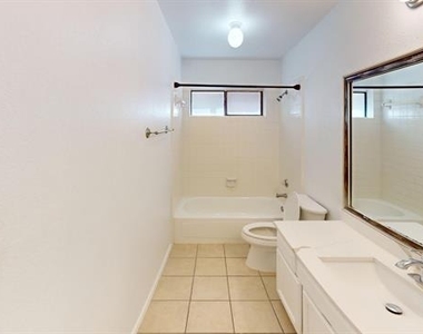 786 Pierre Lane - Photo Thumbnail 25