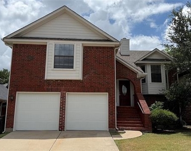 786 Pierre Lane - Photo Thumbnail 5