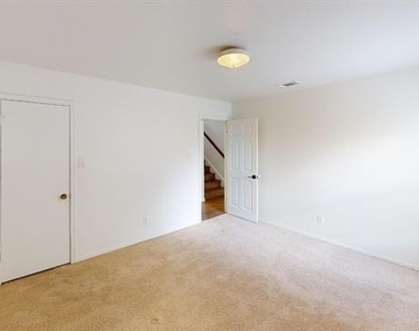 786 Pierre Lane - Photo Thumbnail 20