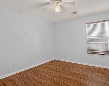 2805 Nandina Street - Photo Thumbnail 18