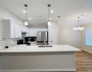 721 Cedar Cove Drive - Photo Thumbnail 9