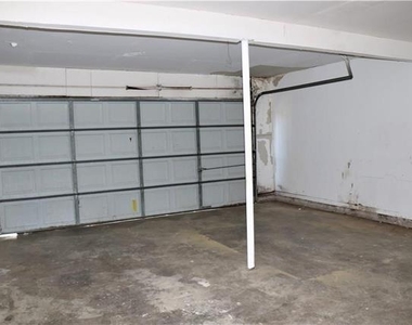 6321 Walraven Circle - Photo Thumbnail 19