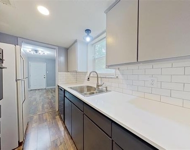 6321 Walraven Circle - Photo Thumbnail 7