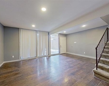 6321 Walraven Circle - Photo Thumbnail 9