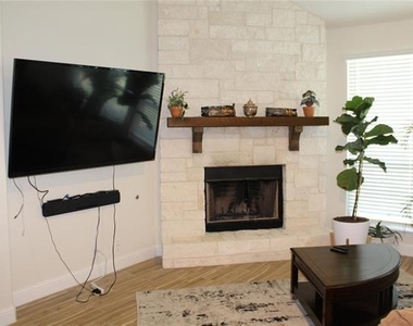 1908 Midhurst Drive - Photo Thumbnail 5