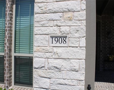 1908 Midhurst Drive - Photo Thumbnail 2