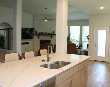1908 Midhurst Drive - Photo Thumbnail 13