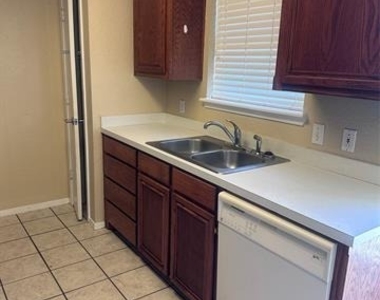 3834 Purdue Lane - Photo Thumbnail 5