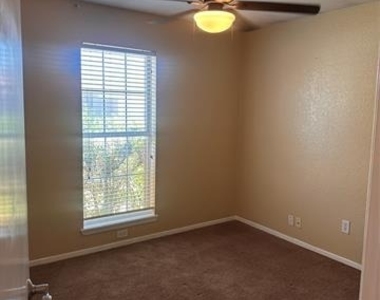 3834 Purdue Lane - Photo Thumbnail 7