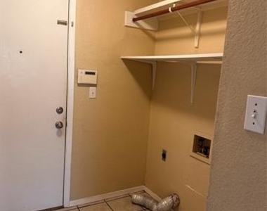3834 Purdue Lane - Photo Thumbnail 15