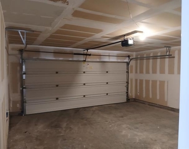 2467 Mallory Lane - Photo Thumbnail 2