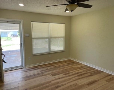 5108 Lamesa Avenue - Photo Thumbnail 1