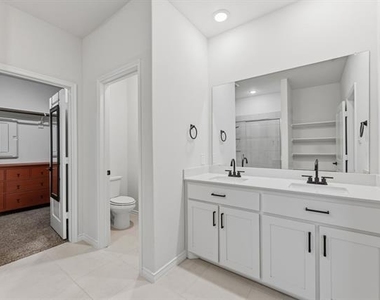 301 Willowmore Drive - Photo Thumbnail 27