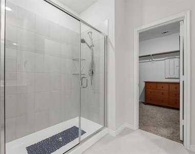 301 Willowmore Drive - Photo Thumbnail 28