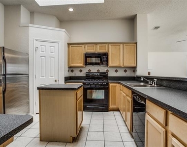 4213 Magnolia Drive - Photo Thumbnail 7