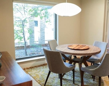 2937 Forest Hills Lane - Photo Thumbnail 3
