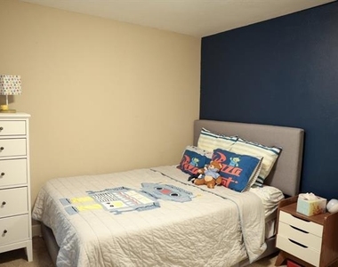 2937 Forest Hills Lane - Photo Thumbnail 22