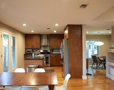 2937 Forest Hills Lane - Photo Thumbnail 12