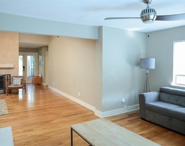 2937 Forest Hills Lane - Photo Thumbnail 25