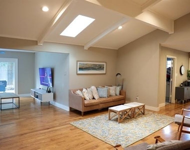2937 Forest Hills Lane - Photo Thumbnail 15