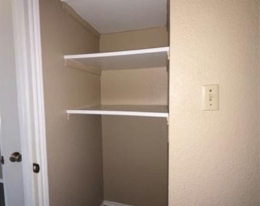 2530 Indigo Lane - Photo Thumbnail 12