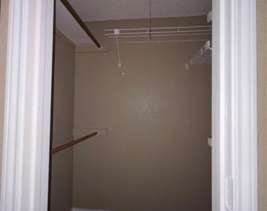 2530 Indigo Lane - Photo Thumbnail 14