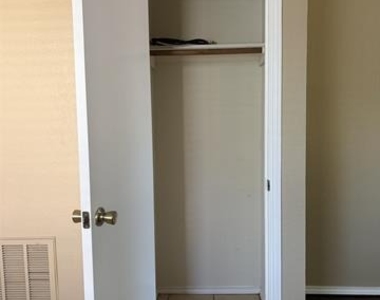 2530 Indigo Lane - Photo Thumbnail 7