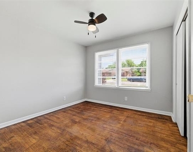 1308 Rose Avenue - Photo Thumbnail 8