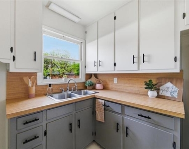 1308 Rose Avenue - Photo Thumbnail 19