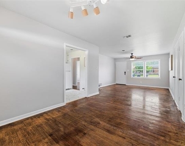1308 Rose Avenue - Photo Thumbnail 13
