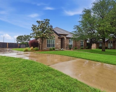 1404 Chaucer Drive - Photo Thumbnail 29