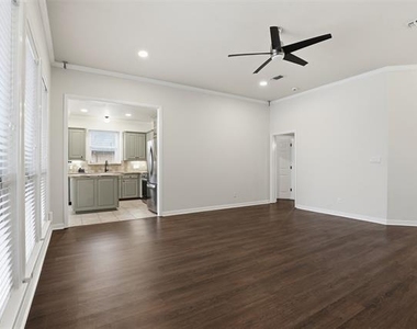 1404 Chaucer Drive - Photo Thumbnail 16