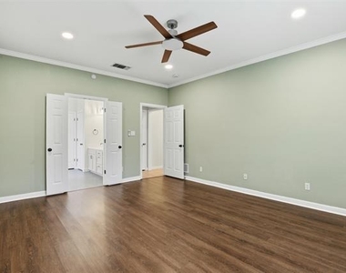 1404 Chaucer Drive - Photo Thumbnail 9