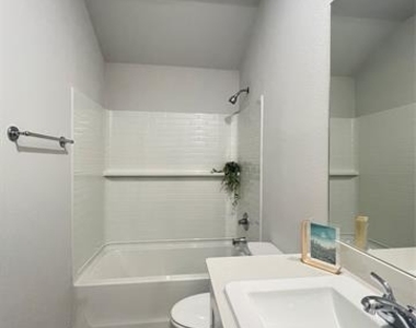 553 Meadow Run Drive - Photo Thumbnail 9