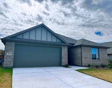 553 Meadow Run Drive - Photo Thumbnail 33