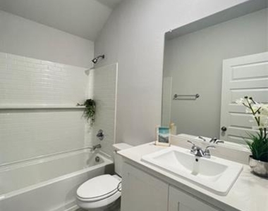 553 Meadow Run Drive - Photo Thumbnail 10