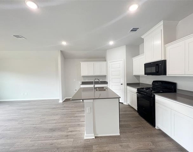 553 Meadow Run Drive - Photo Thumbnail 20