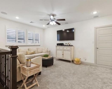 9142 Rock Daisy Court - Photo Thumbnail 16