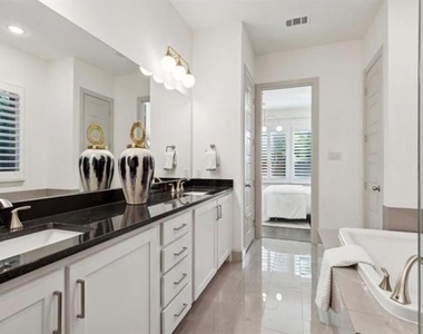 9142 Rock Daisy Court - Photo Thumbnail 14