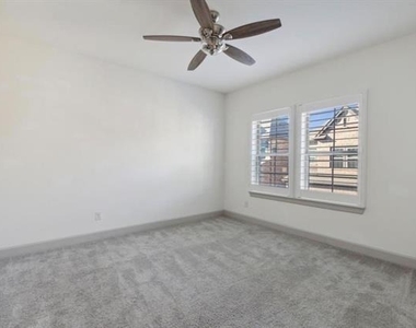 9142 Rock Daisy Court - Photo Thumbnail 17