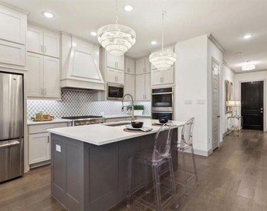 9142 Rock Daisy Court - Photo Thumbnail 10
