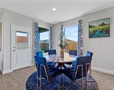 14540 Caelum Drive - Photo Thumbnail 9